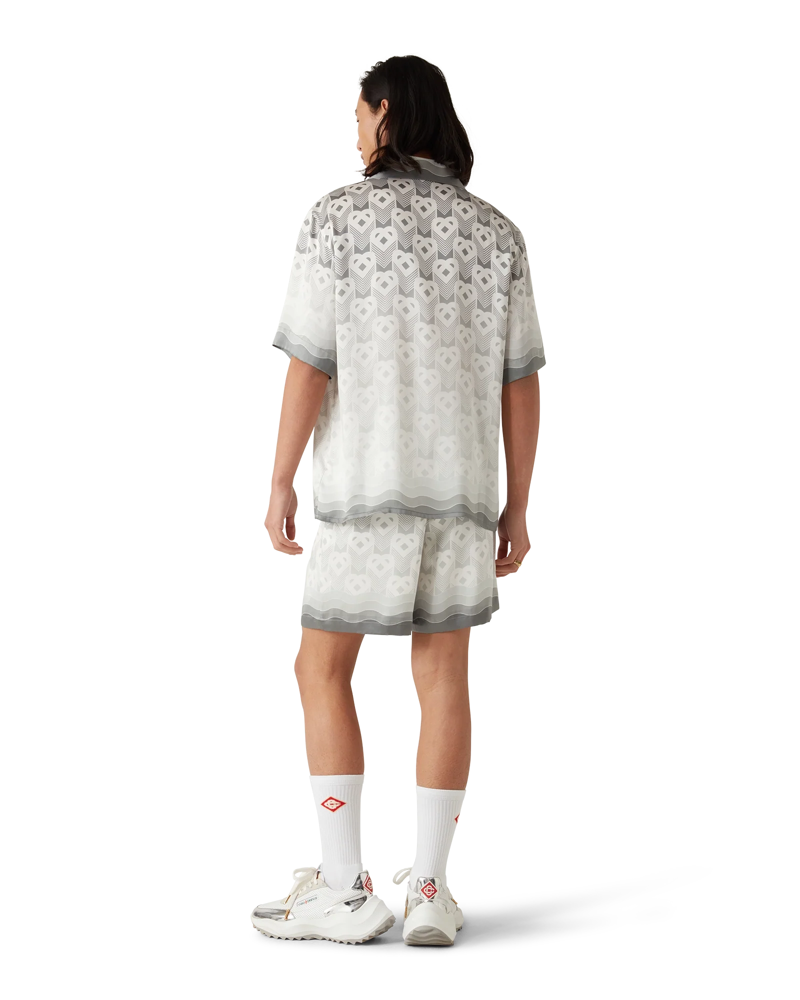 Chemise en soie à manches courtes avec monogramme en forme de cœur dégradé