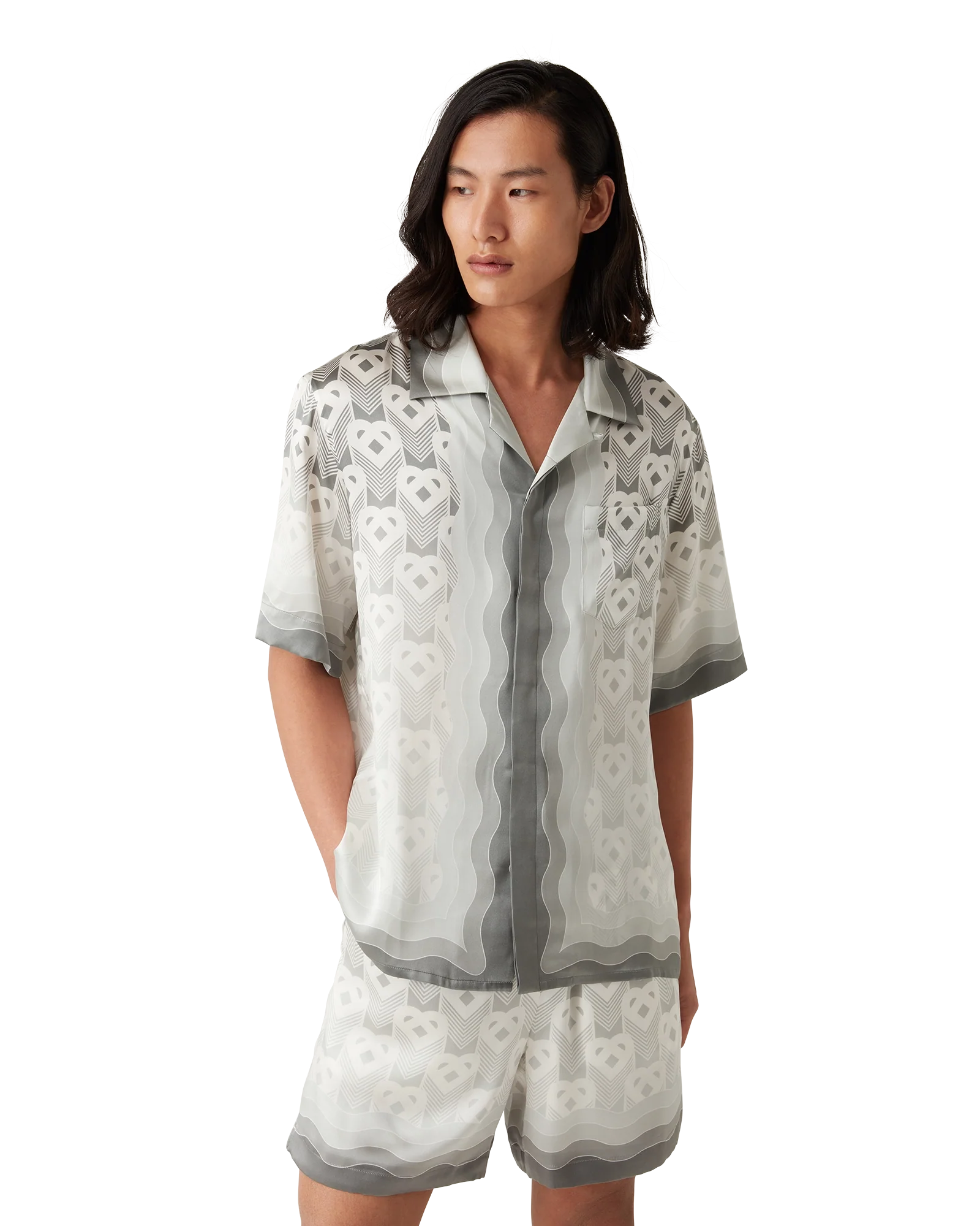 Chemise en soie à manches courtes avec monogramme en forme de cœur dégradé