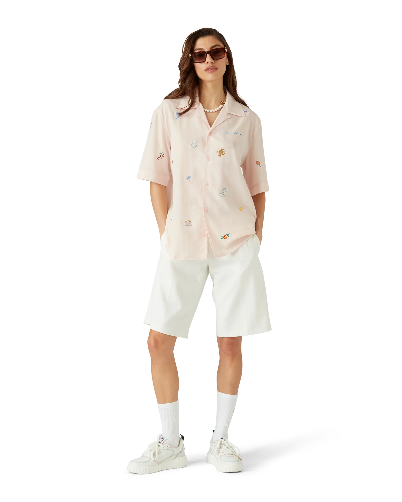 Chemise à motif brodé