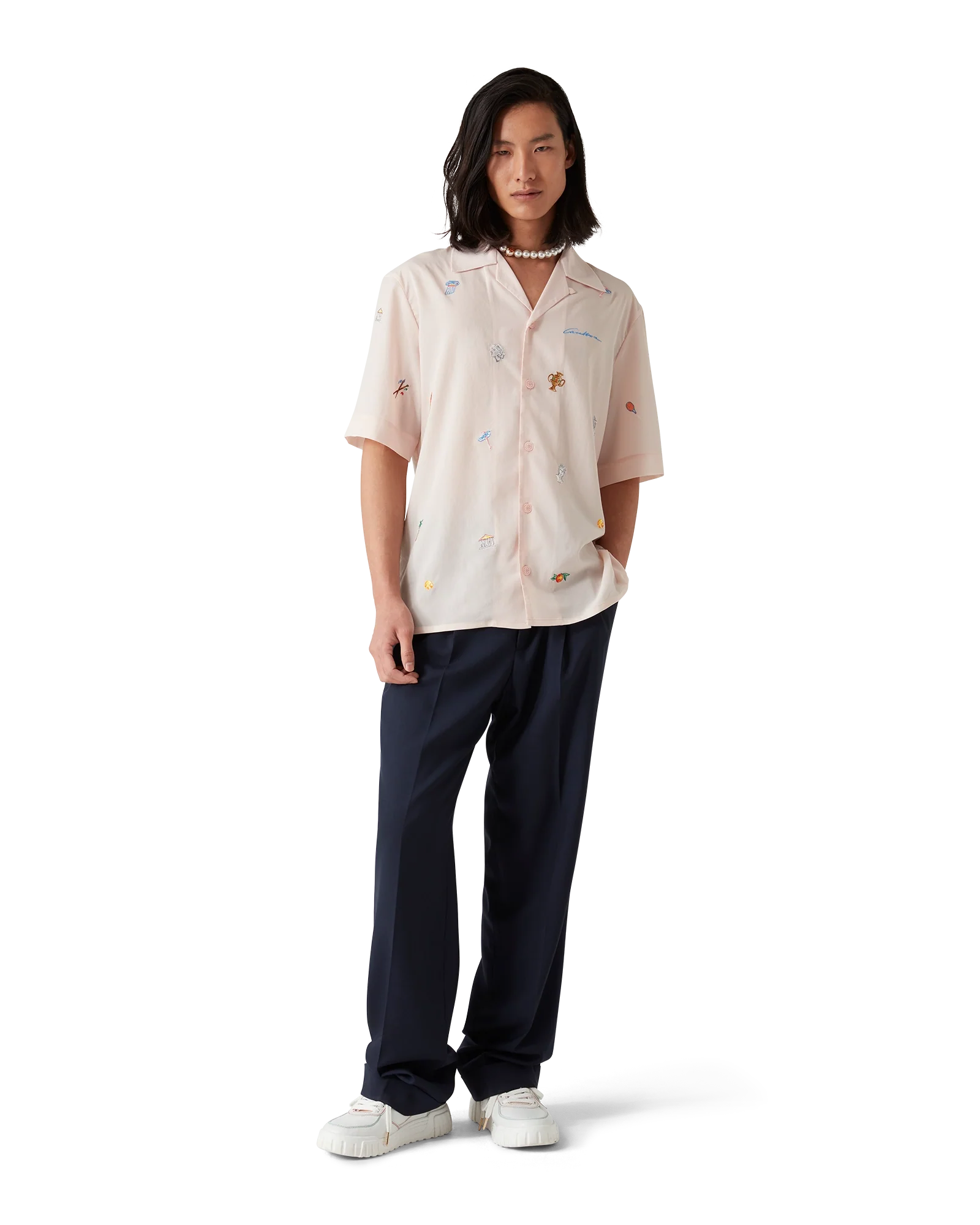 Chemise à motif brodé